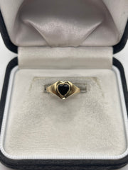 9ct gold onyx heart ring